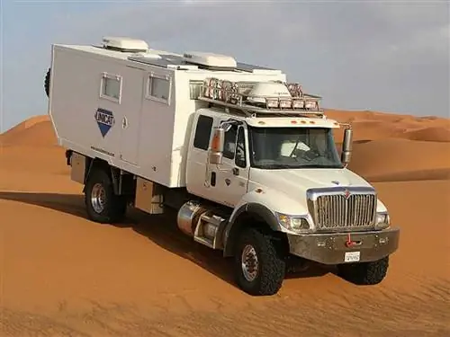 Ла-Адуана: Unicat International 7400