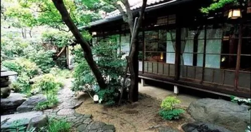 Что делать в токийском районе Амэяёкотё