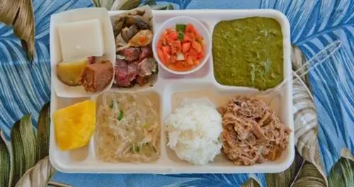 Одно гавайское блюдо, которое нужно каждому настоящему луау