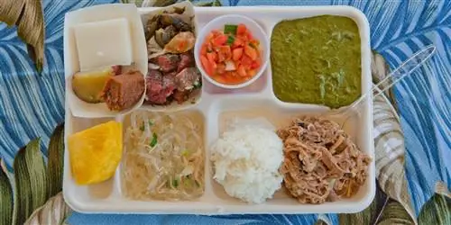 Одно гавайское блюдо, которое нужно каждому настоящему луау