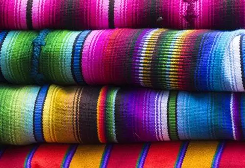 Крупный план красочного текстиля, Гватемала, Центральная Америка.