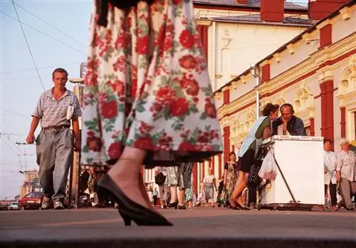 РОССИЯ. Москва. 1996. Перед Казанским вокзалом.