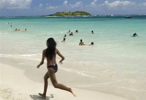 Caraïbes Antilles Françaises Guadeloupe la grande terre plage de Gosier face à l'ilet Gosier