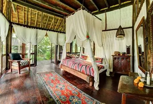 красивый бамбук, Бамбу Инда, Индонезия, резиденции Саянского хребта, органический сад пермакультуры, ямы для купания, природный каменный бассейн