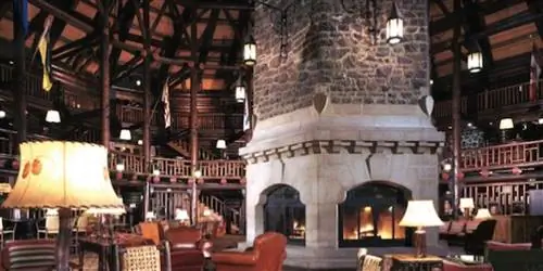 Деревянные коттеджи: Fairmont Le Château Montebello, Квебек
