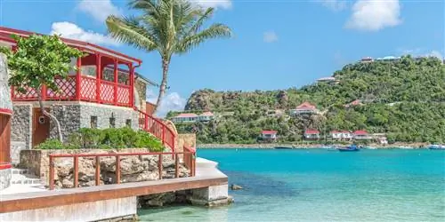 Эти 10 роскошных карибских курортов погружают посетителей в природу