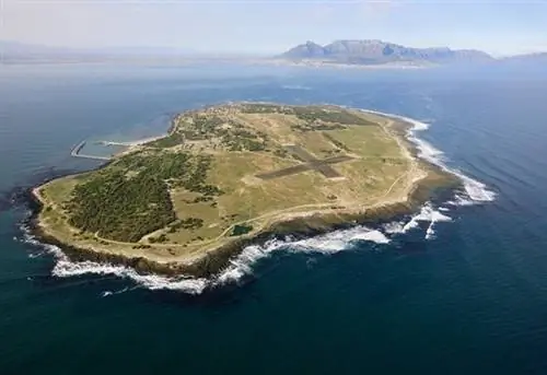 Остров Роббен с видом на Кейптаун, Южная Африка