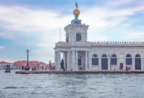 Италия, Венеция, Пунта-делла-Догана, вид со стороны Креативного канала