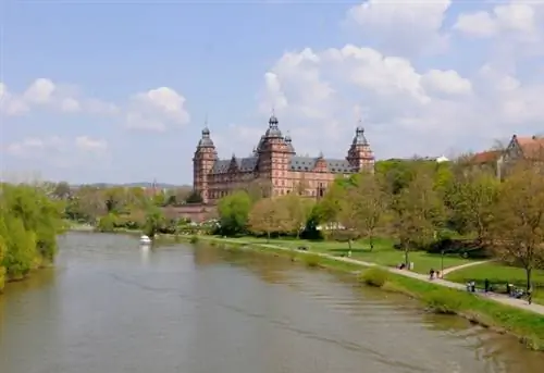 Дворец Йоханнисбург в городе Ашаффенбург, во Франконии в земле Бавария, Германия