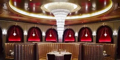 5 мест в Нью-Вегасе, где можно вкусно поесть и выпить