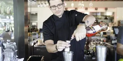 В старейшем районе Майами становится жарко