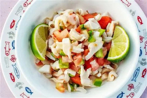 Попробуйте салат из ракушек из Da Conch Shack, который лучше всего есть, погрузив пальцы ног в песок. Попробуйте салат из ракушек из Da Conch Shack, который лучше всего есть, погрузив пальцы ног в песок.