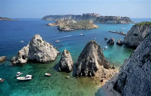 Пять островов Тремити в Адриатике являются частью охраняемого национального парка.