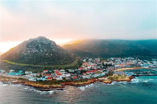 Живописный участок пляжа от Калк-Бей до Фиш-Хук - любимое место отдыха семьи Сэмпсонов.