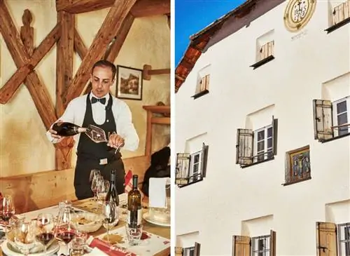 В рамках инициативы Sommelier on the Slopes Стефан Плонер наливает местное игристое розе для послеобеденной дегустации.