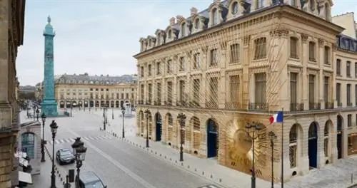 В Париже торговые площади становятся культурным ориентиром