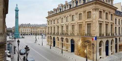 В Париже торговые площади становятся пробным камнем культуры