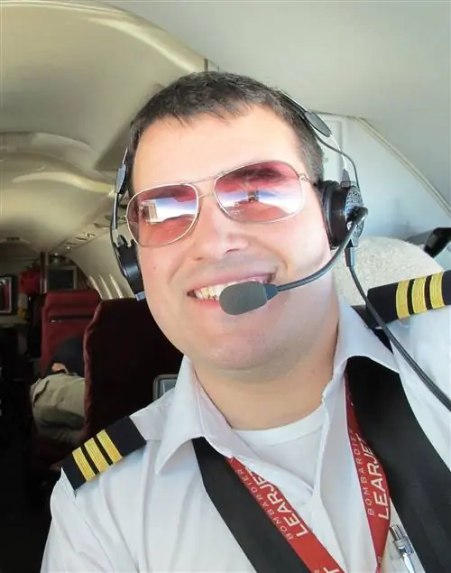 Пилот санитарной авиации Максим Пру