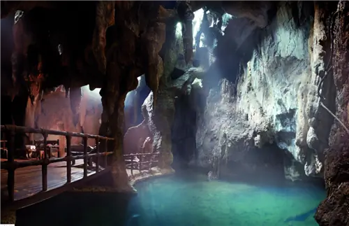 Ретрит на горячих источниках Банджаран