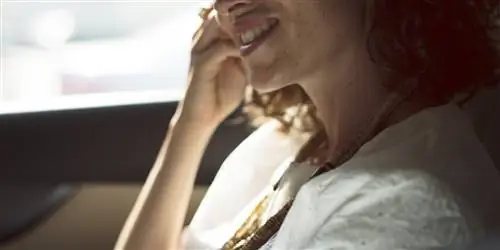 Как не допустить, чтобы полет нанес ущерб вашей коже