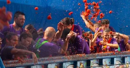 Что нужно знать о фестивале La Tomatina в Испании Что нужно знать о фестивале La Tomatina в Испании