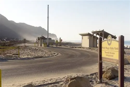 Кемпинг Thornhill Broome - один из немногих в штате, где отдыхающие могут расположиться прямо на пляже.