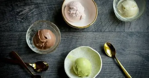 Деготь, спагетти и другие совершенно настоящие вкусы мороженого, которые нужно попробовать в Европе