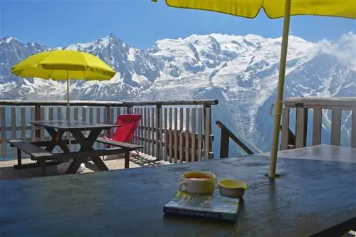 Я так внимательно прочитал свой путеводитель, что к концу тура почувствовал, что Кев Рейнольдс стал моим другом.