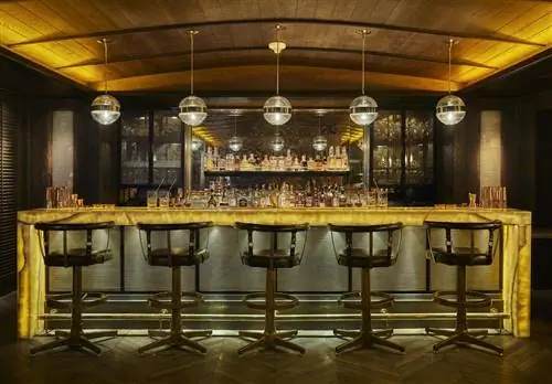 Первоначальное здание Sagamore Pendry B altimore было одновременно иммиграционным залом и паромным терминалом.