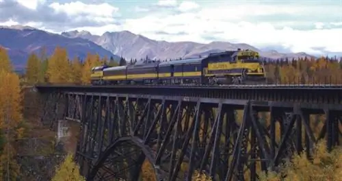 Вы все еще можете остановить поезд в глубинке Аляски