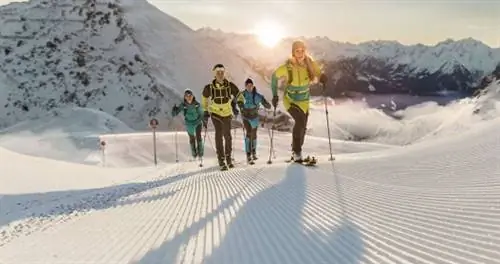 Избегайте линий подъемников и катайтесь на лыжах в гору в этом сезоне (да, правда)