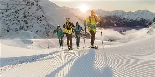 Избегайте линий подъемников и катайтесь на лыжах в гору в этом сезоне (да, правда)