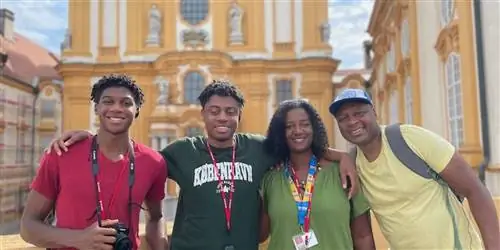 В европейском речном круизе Диснея семьи получают волшебство без мыши