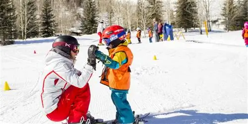 7 ценных уроков, извлеченных во время лыжной прогулки с малышом