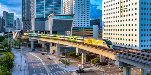 Brightline расширяет сеть высокоскоростных поездов до 5 пунктов назначения в Южной Флориде