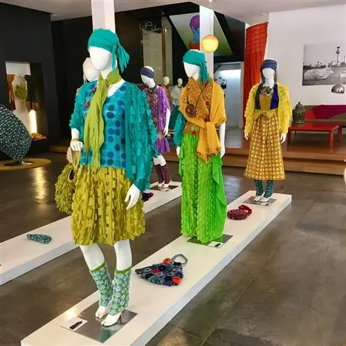 Дизайнер Эрик Райсина уже давно вдохновляется камбоджийскими шелками.