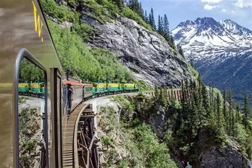 Уайт-Пасс и Юконская железная дорога - это инженерный подвиг, учитывая его удаленность.