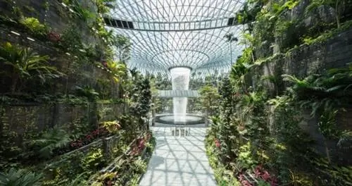 Внутри нового ювелирного комплекса Сингапура в лучшем аэропорту мира