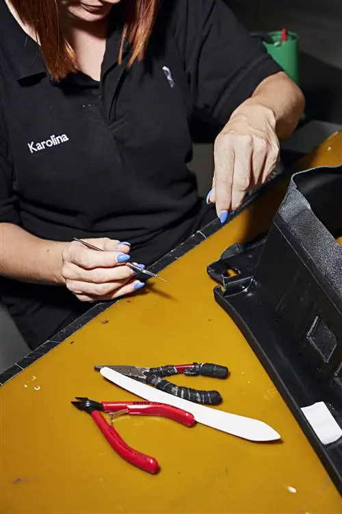 Дизайнеры Rolls-Royce привыкли приспосабливаться к необычным требованиям, будь то изобретение нового цвета краски или украшение приборной панели бриллиантами.