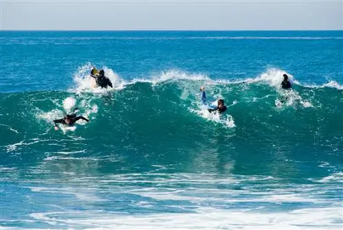 Thalia Street Beach - одно из лучших мест для серфинга в Лагуне.