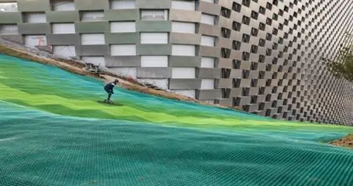 Электростанция Bjarke Ingels Group, увенчанная лыжным склоном, открыта