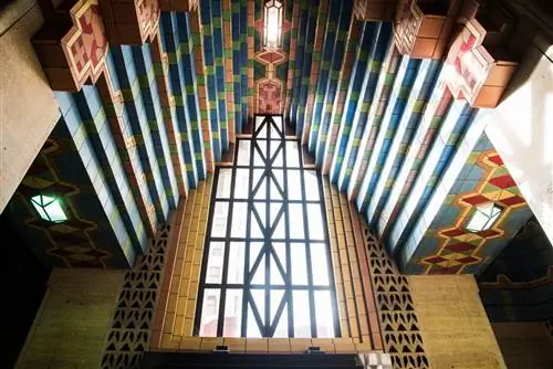 The Guardian Building - культовый небоскреб, известный как Детройтский собор финансов.