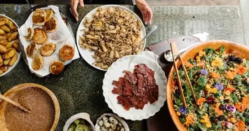 Посещение Café Ohlone, ресторана за книжным магазином, где подают блюда местной кухни