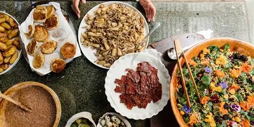 Посещение кафе Ohlone, ресторана за книжным магазином, где подают блюда местной кухни