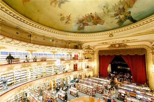 El Ateneo считается одним из самых красивых книжных магазинов в мире.
