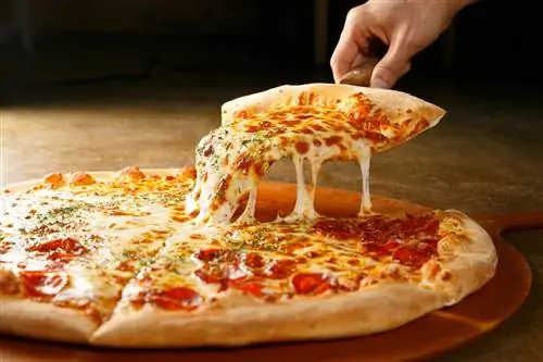 Вечер пиццы звучит веселее, когда вы говорите, что ужин от Pizza Planet. Вечер пиццы звучит веселее, когда вы говорите, что ужин от Pizza Planet.