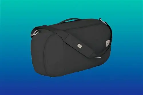 Набор Arcane Duffel Pack выпускается в цветах «Stonewash Black» (на фото выше), а также «Stargazer Blue» и «Haybale Green».