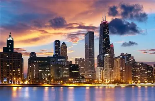 Lake Shore Drive в Чикаго идеально подходит для любителей архитектуры.