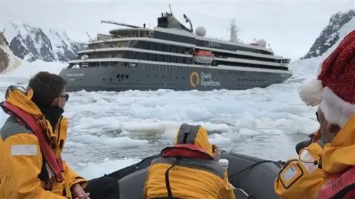 Корабли Quark Expeditions спроектированы таким образом, чтобы свести к минимуму их воздействие на полярную среду. Корабли Quark Expeditions спроектированы таким образом, чтобы свести к минимуму их воздействие на полярную среду.