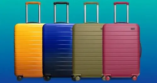 Сделайте будущие путешествия веселыми и яркими с лимитированной праздничной коллекцией Away